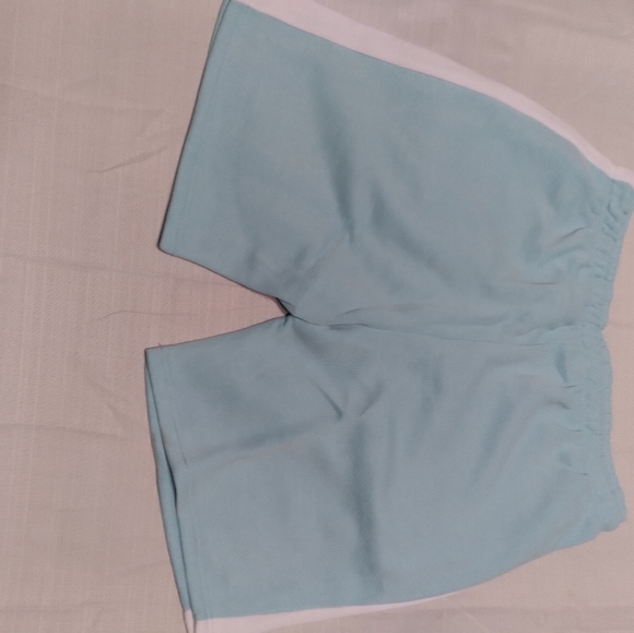 Men's shorts - Picture 2 of 3